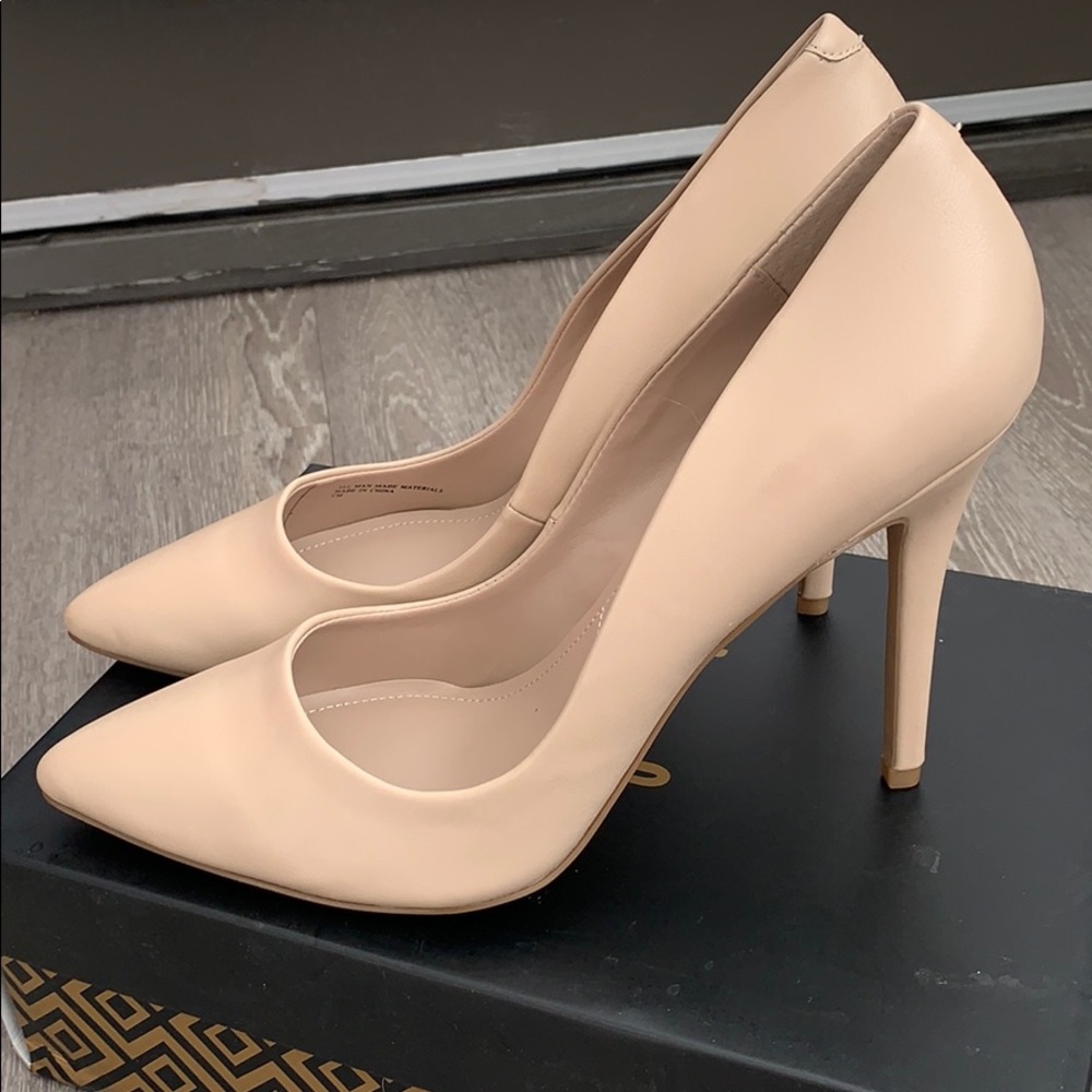 Heels Nude Size 11 - CHARLES By Charles David